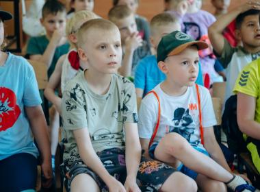 Хабаровские инструкторы провели патриотическое занятие для учащихся лицея