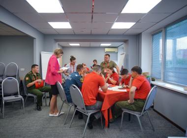 Дмитрий Шевченко обратился к полуфиналистам Всероссийского конкурса наставников «Быть, а не казаться!-2025»