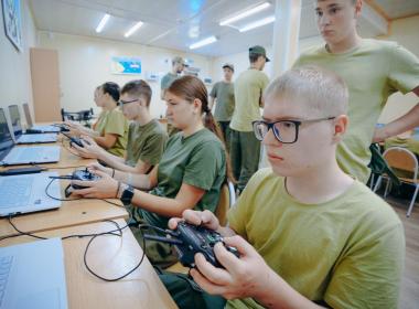 Управляем будущим в День ВВС