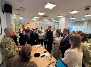В Высшей школе госуправления КФУ прошла встреча с героем: уроки мужества для молодых управленцев