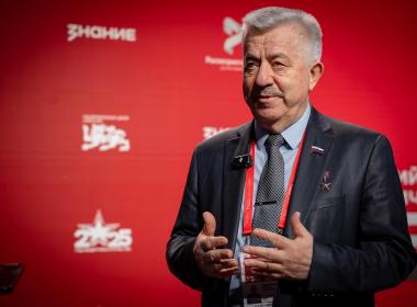 Виктор Водолацкий поделился успешными практиками Центра «ВОИН» с участниками Всероссийского патриотического форума