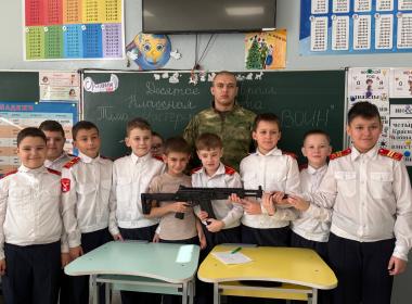 Инструкторы Центра «ВОИН» провели мастер-класс по огневой подготовке для школьников Мелитополя